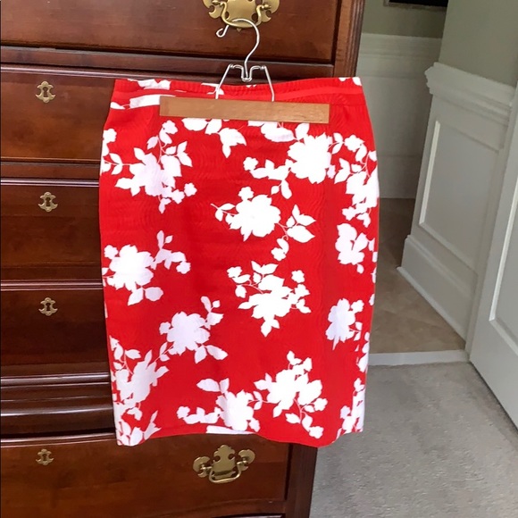 Talbots Dresses & Skirts - EUC Talbots red and white fully lined pencil skirt